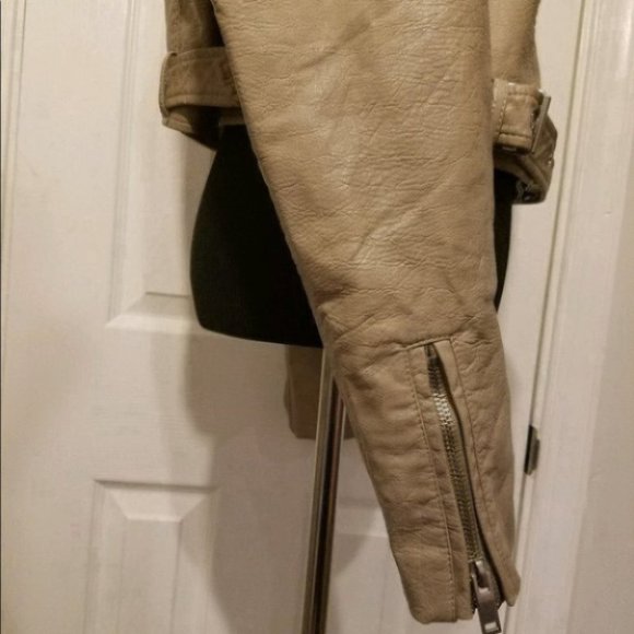 Romeo & Juliet Couture Faux Leather Moto Jacket - Picture 5 of 10